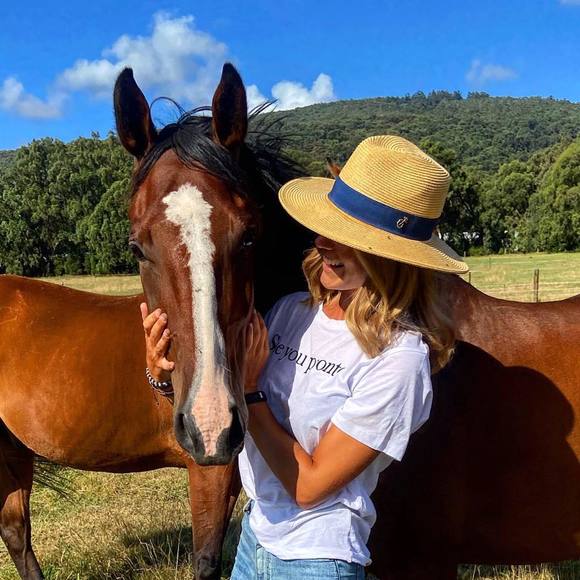 Meet your Posher, Isabelle - Picture 1 of 1